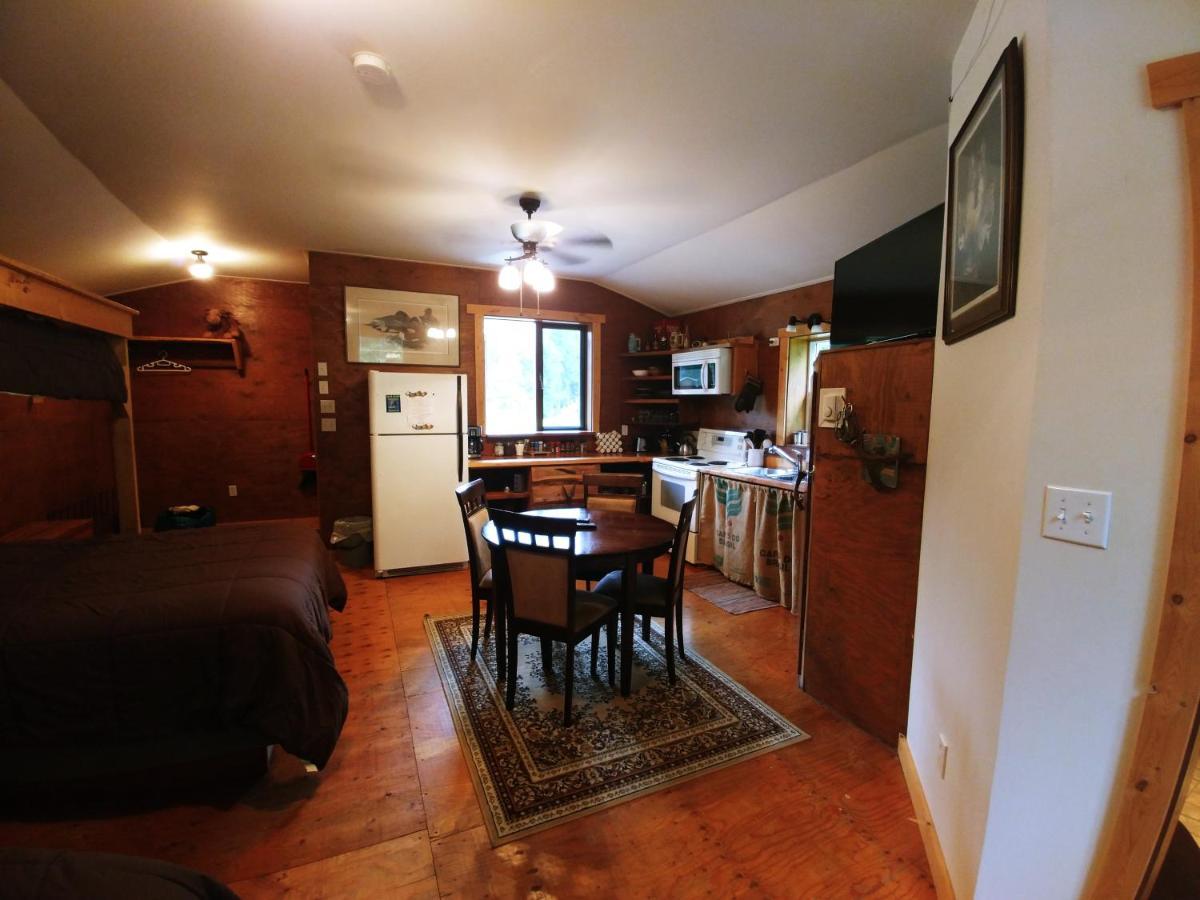 Bone Creek Wilderness Retreat Blue River Exterior foto