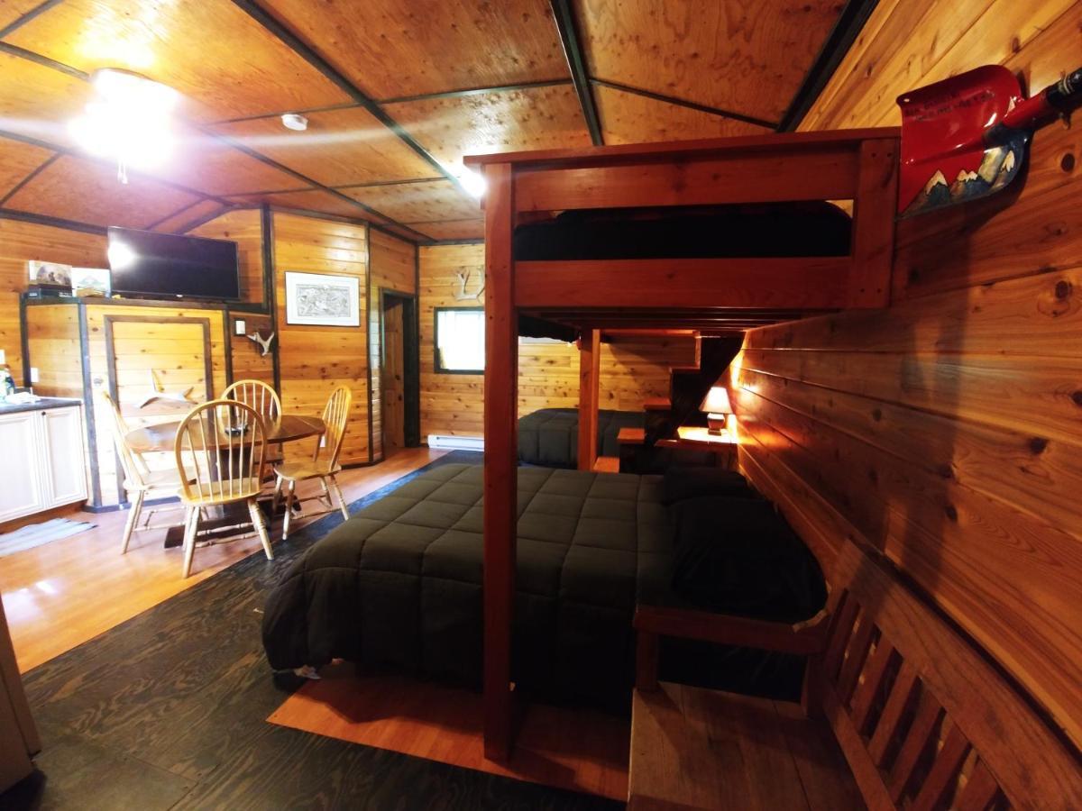 Bone Creek Wilderness Retreat Blue River Exterior foto