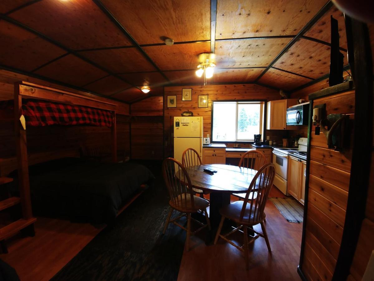 Bone Creek Wilderness Retreat Blue River Exterior foto